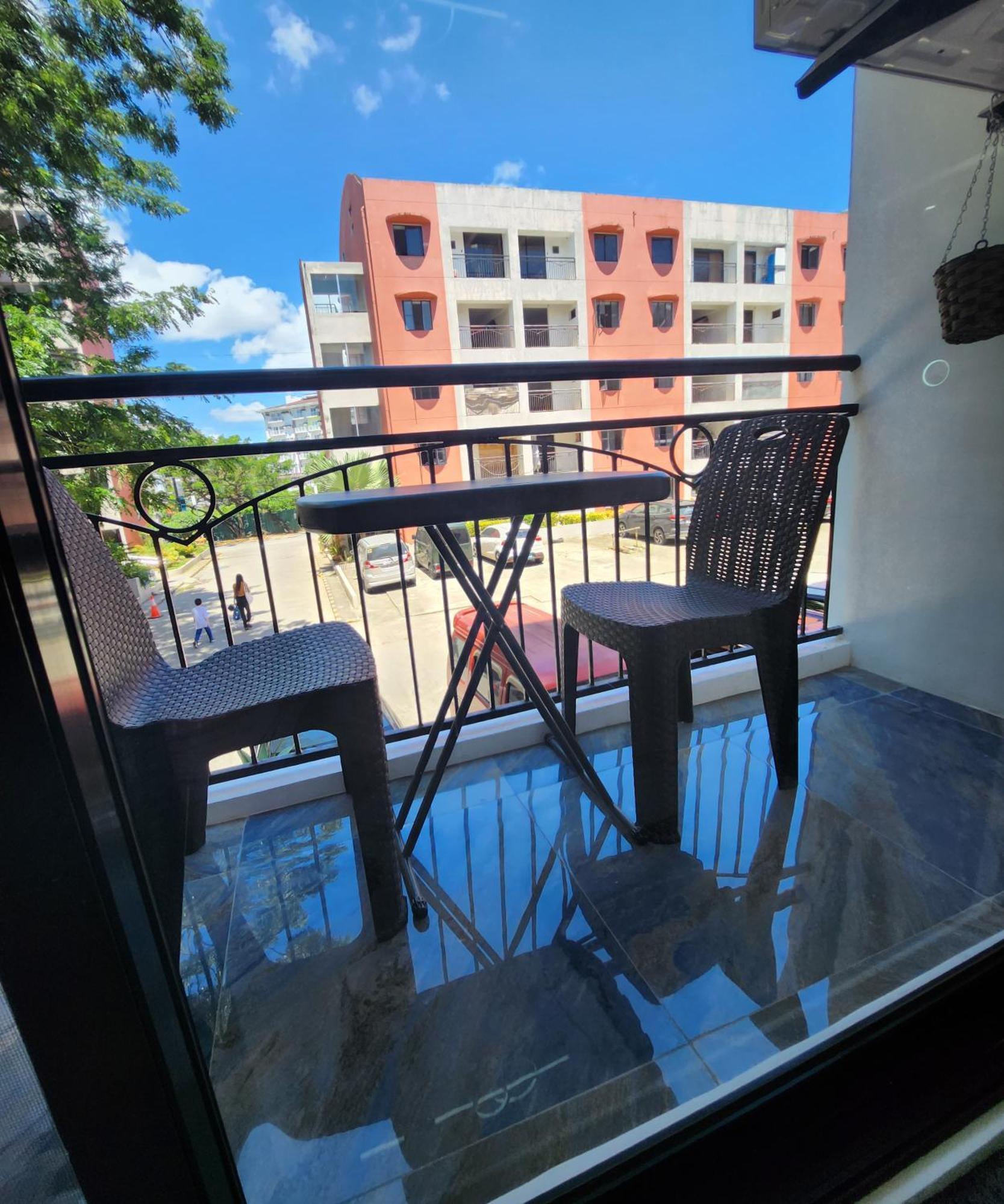 Condo Azur Suites B207 Near Airport, Netflix, Stylish, Cozy With Swimming Pool Lapu-Lapu City Dış mekan fotoğraf